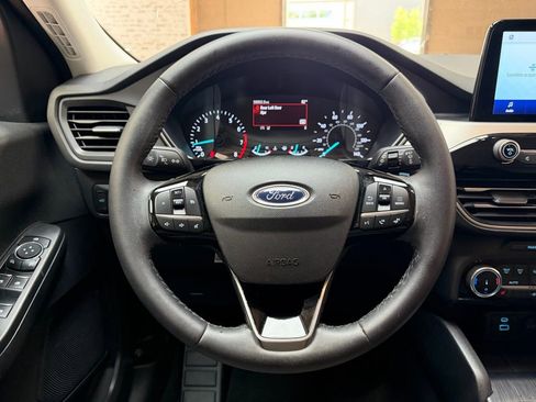 Used 2022 Ford Escape SE w/ SE Sport Appearance Package AWD/4WD image 14