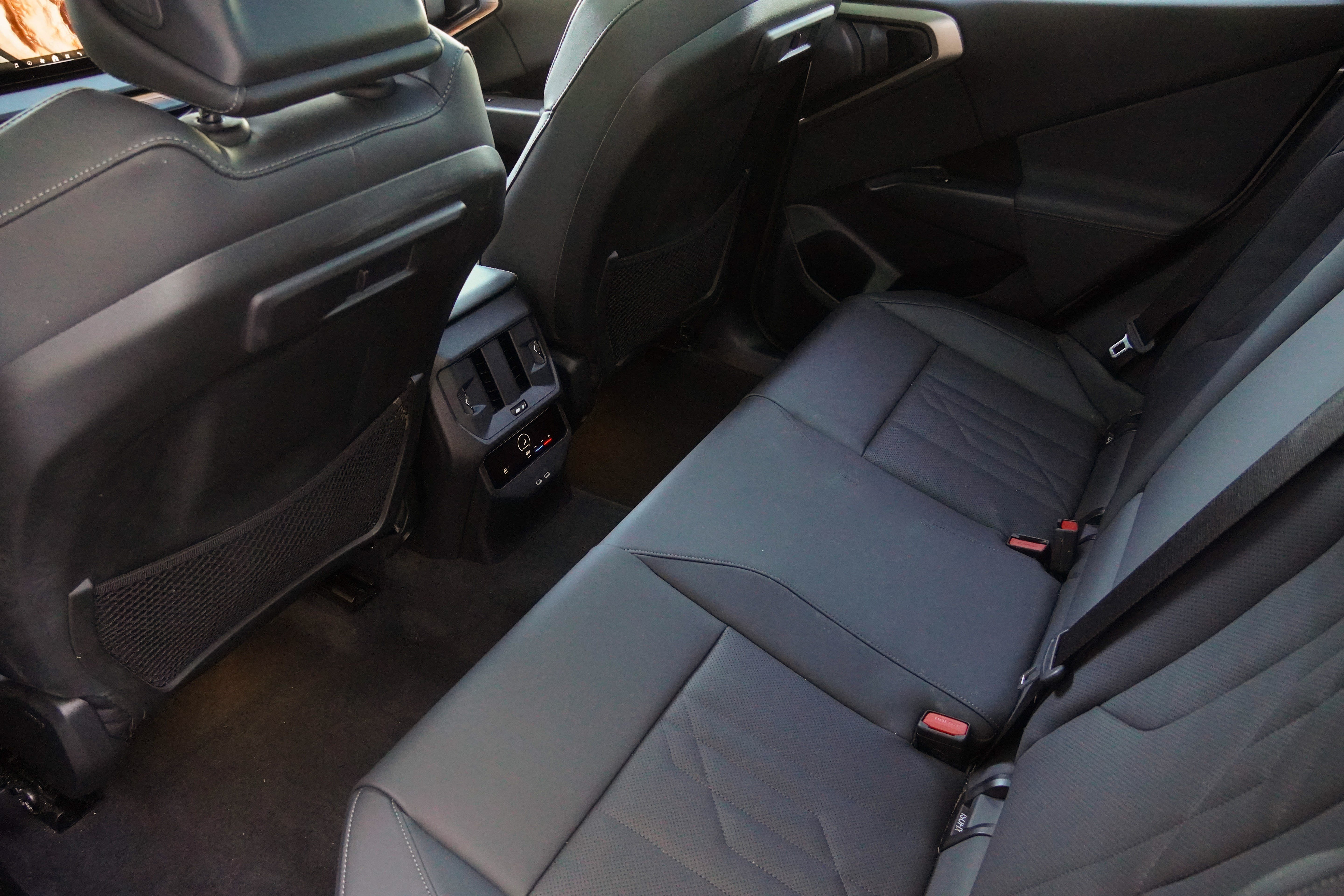 Certified 2025 BMW X3 xDrive30i AWD/4WD image 31