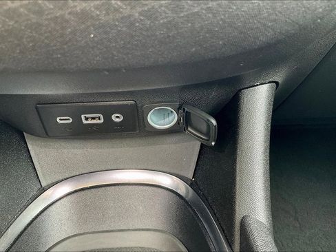 Used 2025 Chevrolet Malibu LT image 32