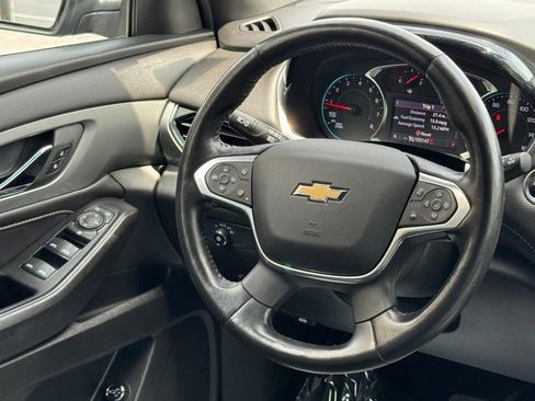 Used 2022 Chevrolet Traverse LT AWD/4WD image 14