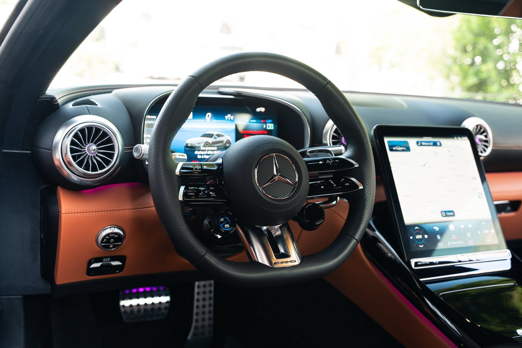 Used 2025 Mercedes-Benz AMG GT 63 w/ Driver Assistance Package image 31