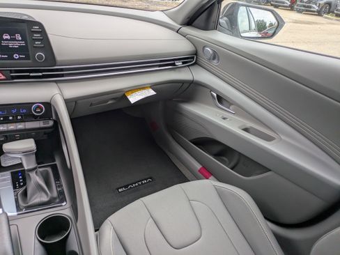 New 2026 Hyundai Elantra Sport FWD image 16