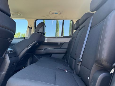 Used 2025 Hyundai Santa Fe SE FWD image 17