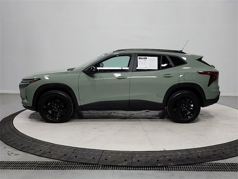 Used 2024 Chevrolet Trax ACTIV w/ Driver Confidence Package image 4