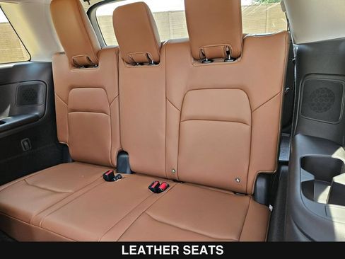 New 2026 Nissan Pathfinder Platinum FWD image 18
