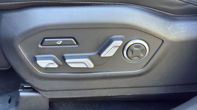 Used 2024 Hyundai Santa Fe Calligraphy AWD/4WD image 15