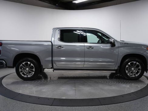 Used 2025 Chevrolet Silverado 1500 High Country w/ Technology Package AWD/4WD image 10