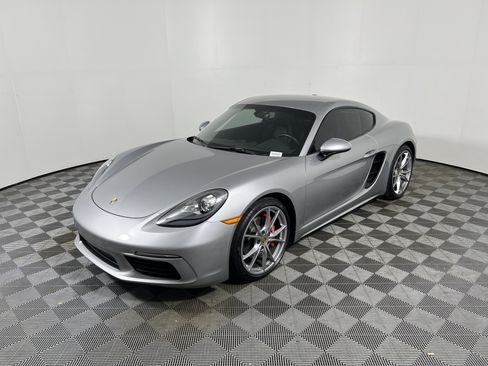 Certified 2018 Porsche 718 Cayman S RWD image 11