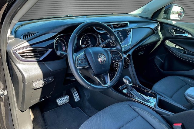 Used 2023 Buick Encore GX Select w/ Sport Touring Package FWD image 16