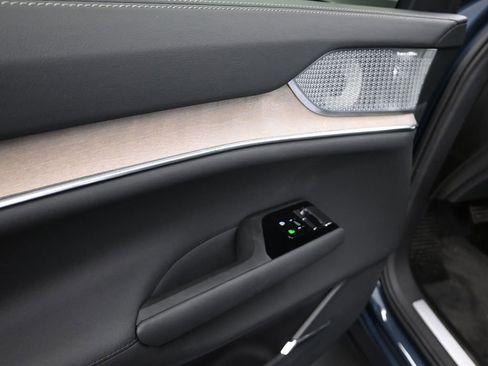 New 2025 Volvo EX90 Ultra image 13