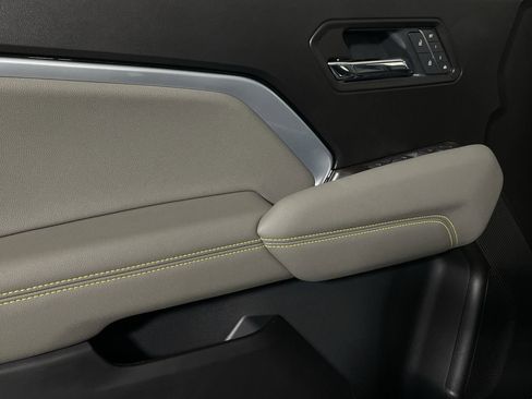 New 2026 Chevrolet Colorado ZR2 w/ Technology Package image 81