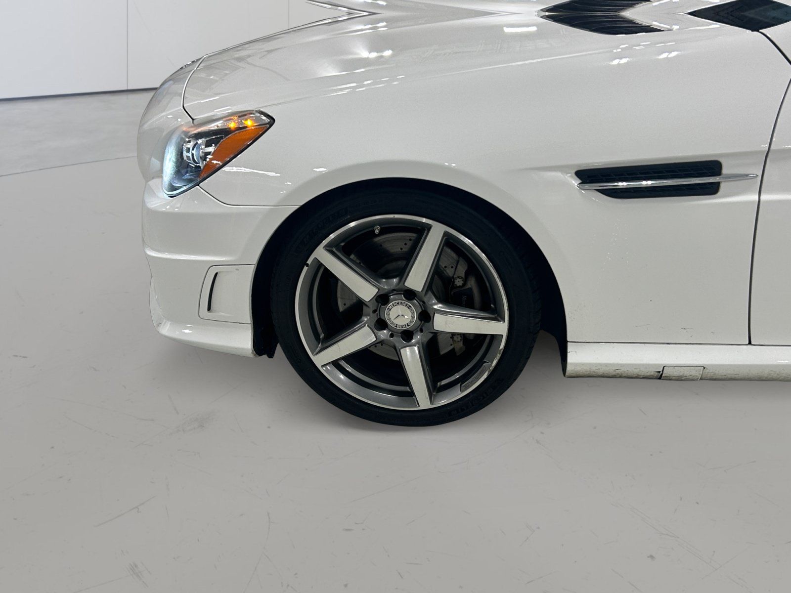 Used 2015 Mercedes-Benz SLK 250 image 9