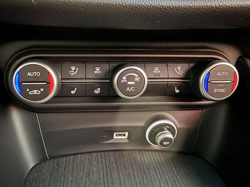 Used 2022 Alfa Romeo Stelvio Ti image 24