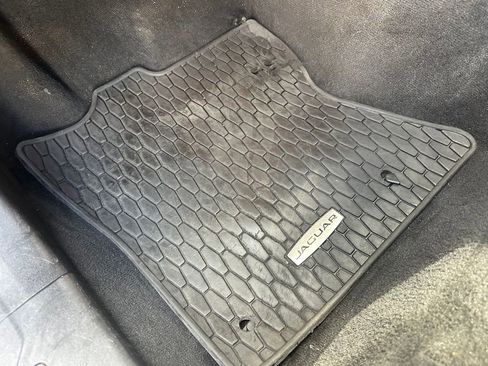 Used 2020 Jaguar F-PACE R-Sport image 32