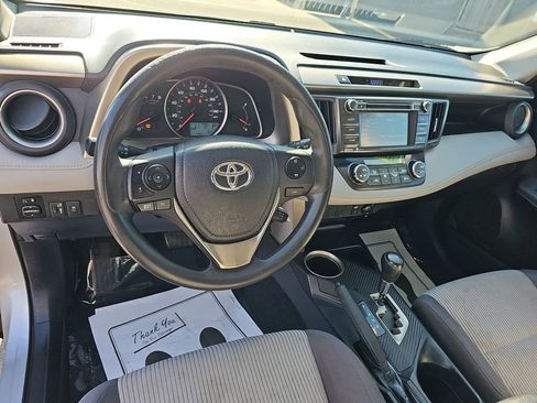 Used 2014 Toyota RAV4 XLE image 19