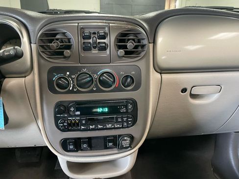 Used 2001 Chrysler PT Cruiser FWD image 18