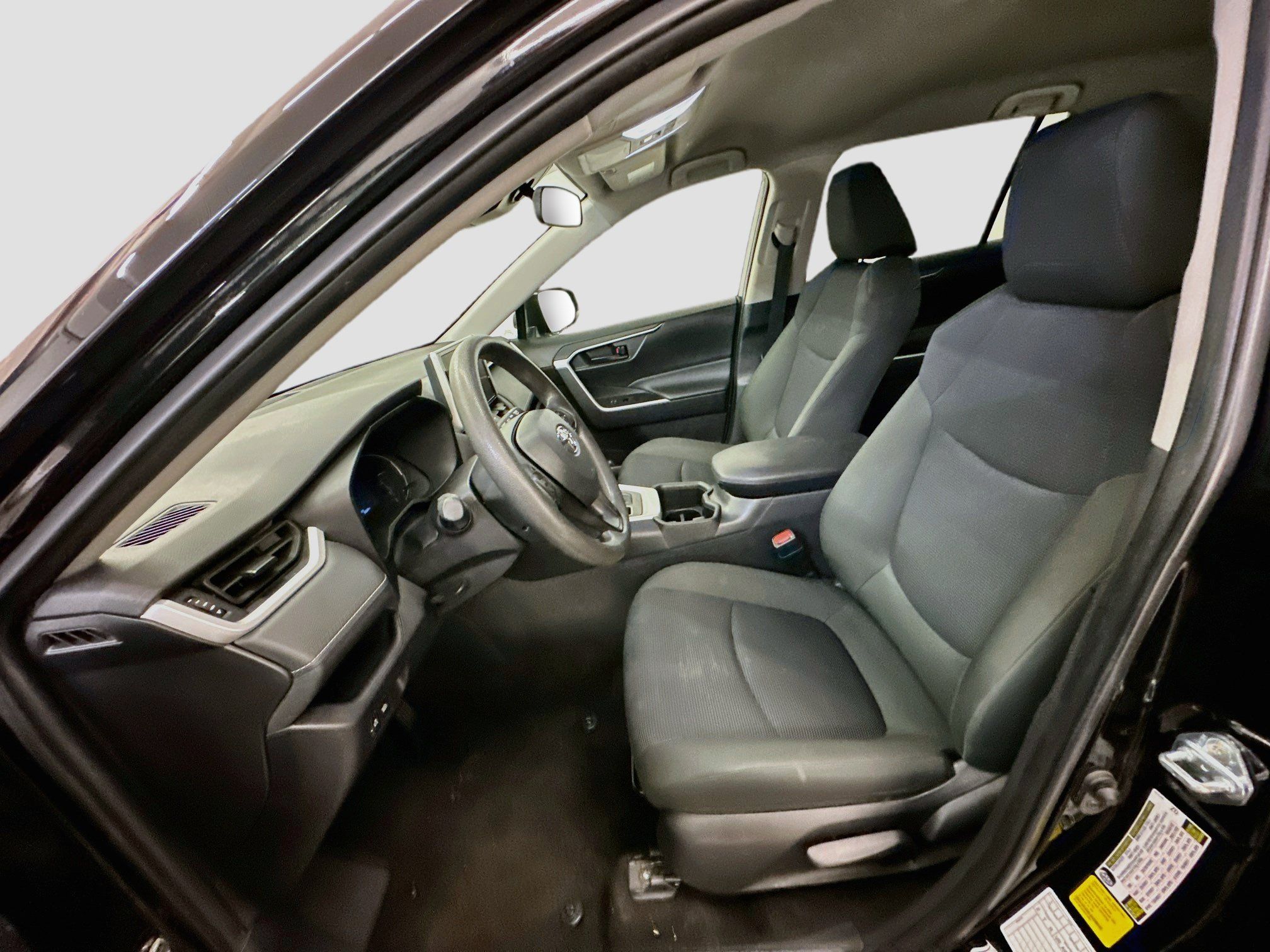 Used 2025 Toyota RAV4 LE AWD/4WD image 13