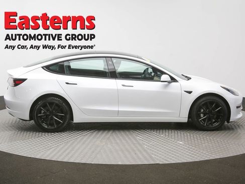 Used 2023 Tesla Model 3 Standard Range RWD image 4