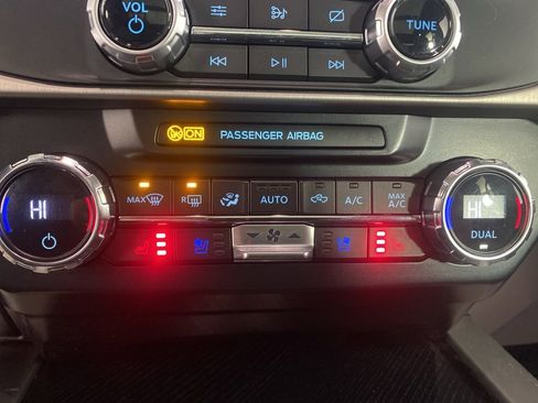 Used 2022 Ford F350 Platinum image 7