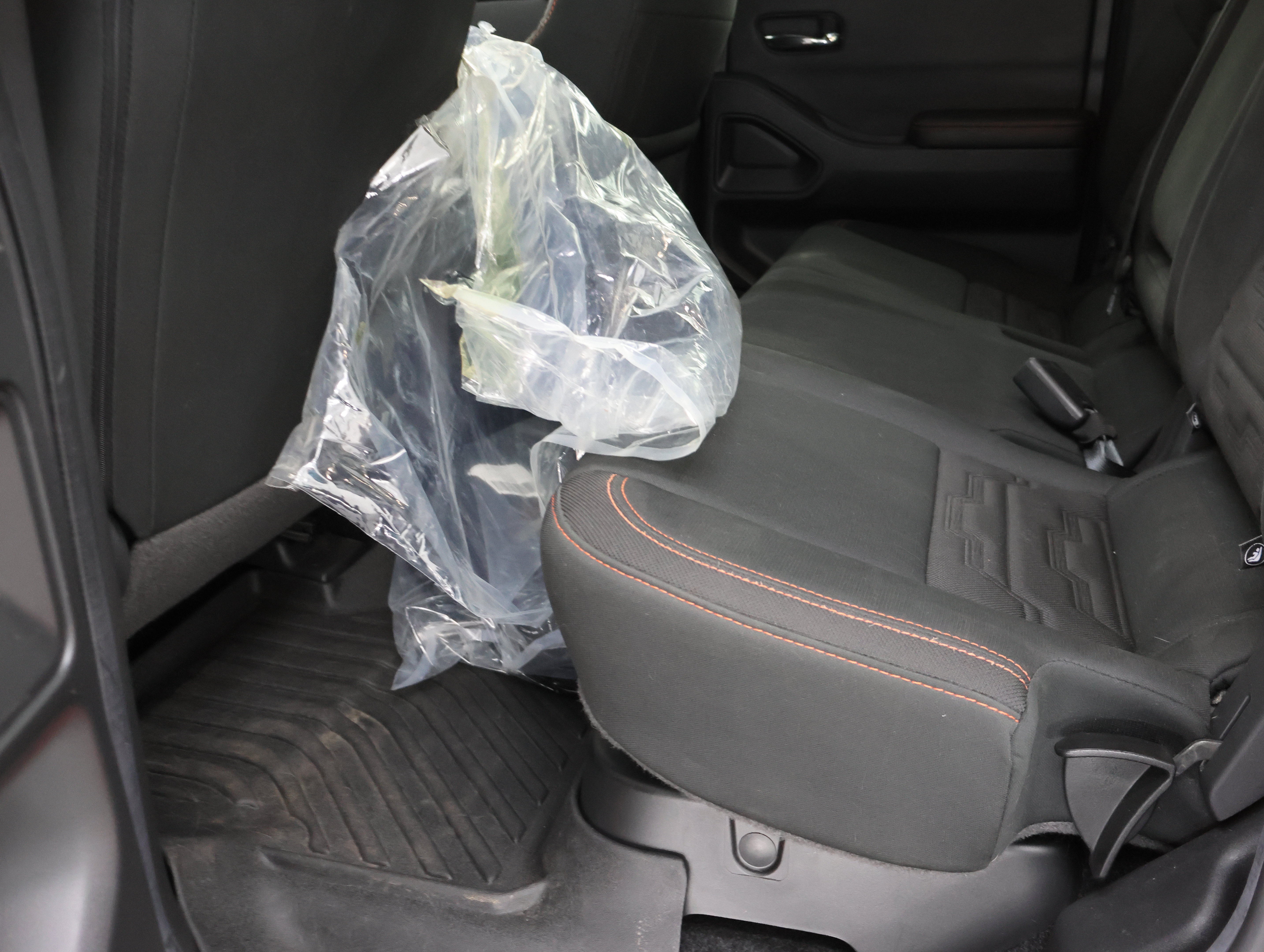 Used 2025 Nissan Frontier PRO-4X AWD/4WD image 33