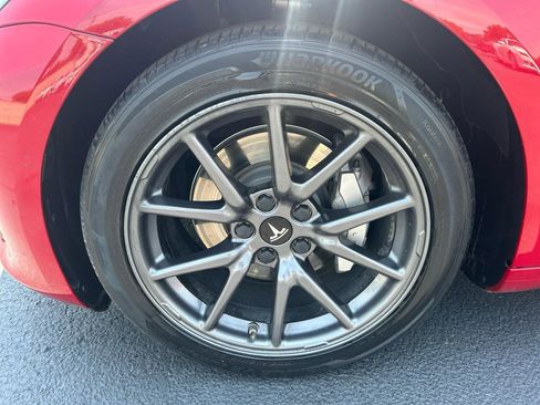 Used 2018 Tesla Model 3 Long Range AWD/4WD image 9