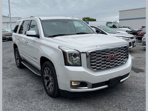 Used 2018 GMC Yukon Denali AWD/4WD image 1