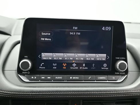 Used 2024 Nissan Rogue SV AWD/4WD image 15
