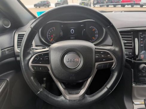 Used 2019 Jeep Grand Cherokee Altitude image 21