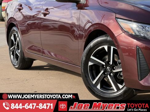 Used 2025 Nissan Sentra SV image 11