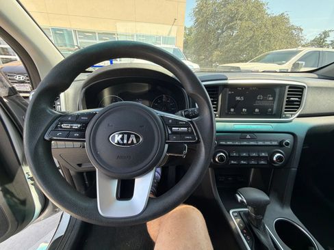 Used 2021 Kia Sportage LX FWD image 13
