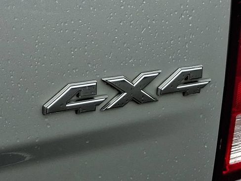 Used 2018 RAM 1500 Express AWD/4WD image 33