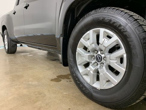 Used 2023 Nissan Frontier SV w/ Technology Package image 6