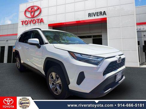 Certified 2022 Toyota RAV4 XLE w/ Convenience Package AWD/4WD image 2