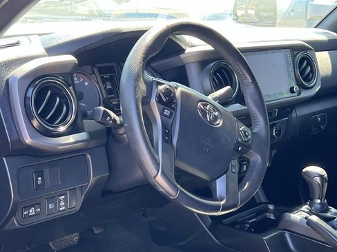 Used 2023 Toyota Tacoma TRD Off-Road AWD/4WD image 15