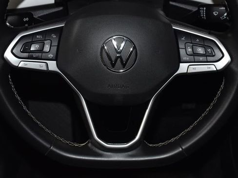 Used 2021 Volkswagen Atlas SE image 23