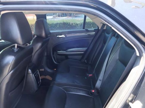 Used 2019 Chrysler 300 Touring w/ Sport Appearance Package RWD image 20