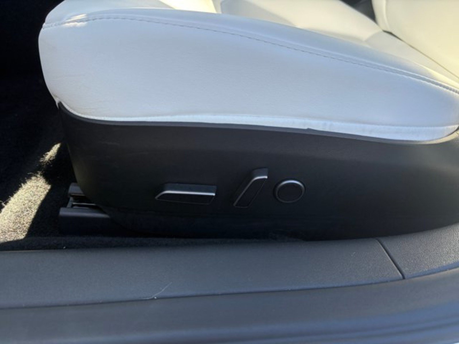 Used 2023 Tesla Model 3 Standard Range RWD image 11