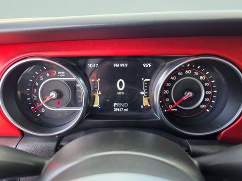 Used 2021 Jeep Gladiator Rubicon AWD/4WD image 38