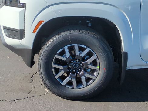 New 2026 Nissan Frontier SV w/ Tow Package RWD image 9