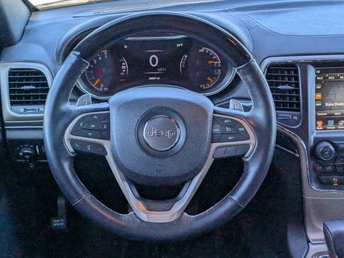 Used 2017 Jeep Grand Cherokee Overland image 11