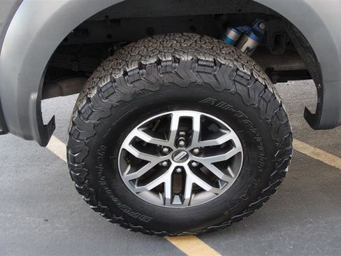 Used 2018 Ford F150 Raptor w/ Equipment Group 802A Luxury image 35