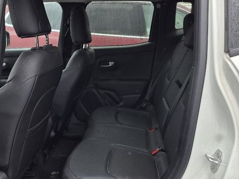 Used 2022 Jeep Renegade Limited AWD/4WD image 7