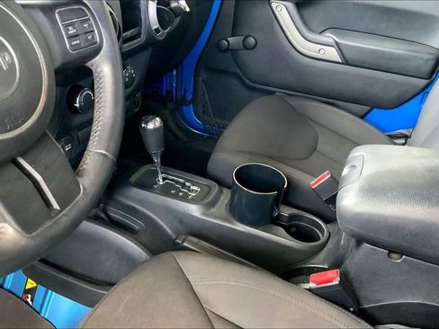 Used 2015 Jeep Wrangler Sport w/ Connectivity Group image 15