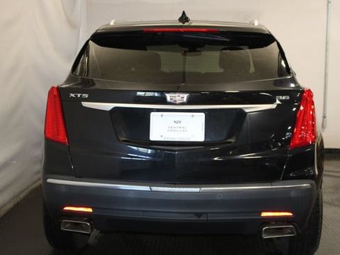 Used 2019 Cadillac XT5 FWD image 6