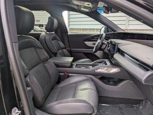 Used 2024 Lincoln Nautilus Reserve w/ Equipment Group 203A image 28