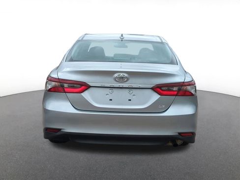 Used 2023 Toyota Camry LE image 5