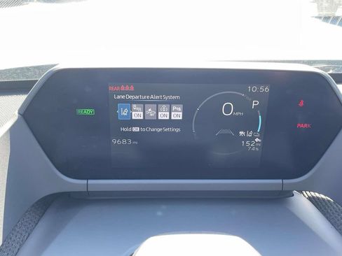 Used 2025 Toyota bZ4X FWD image 12