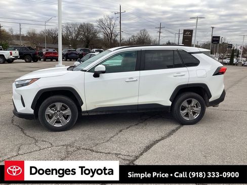 Used 2024 Toyota RAV4 XLE image 4