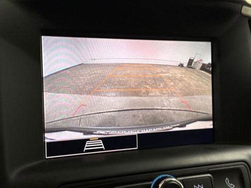 Used 2024 GMC Terrain SLE FWD image 15