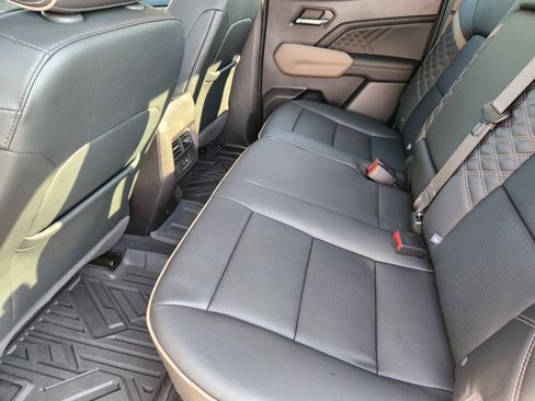 Certified 2023 GMC Canyon Denali image 32